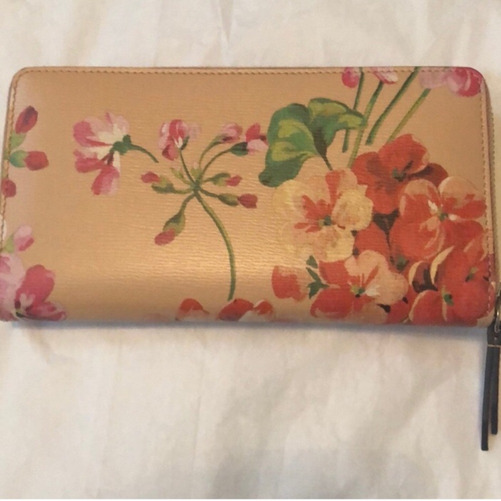 Gucci Blooms Zip Around Wallet